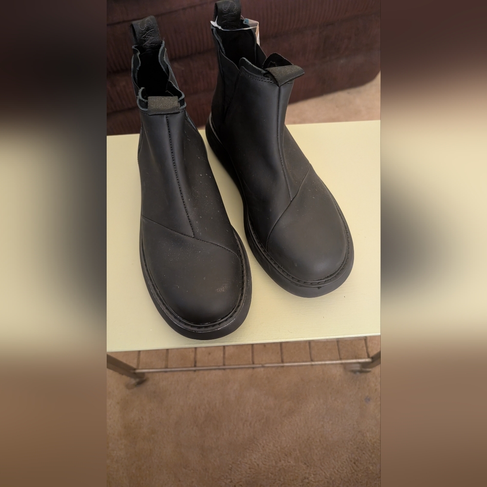 Black Toms Alpargata Mallow Chelsea Boots size 9.5 NWT